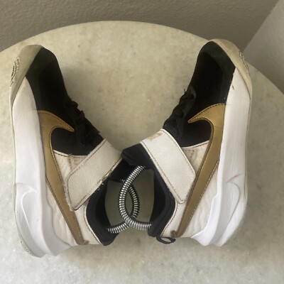 Nike Youth Team Hustle D 10 Basketball Sneaker CW6736-002
