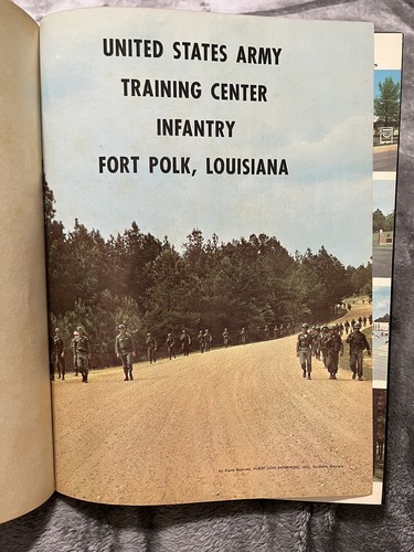 Fort Polk Louisiana First Training Brigade Company B 1st Battalion US Army 1967 - 第 3/16 張圖片