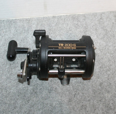 Vtg. Shimano TRN-200G Triton Graphite Levelwind Reel RIGHT HAND