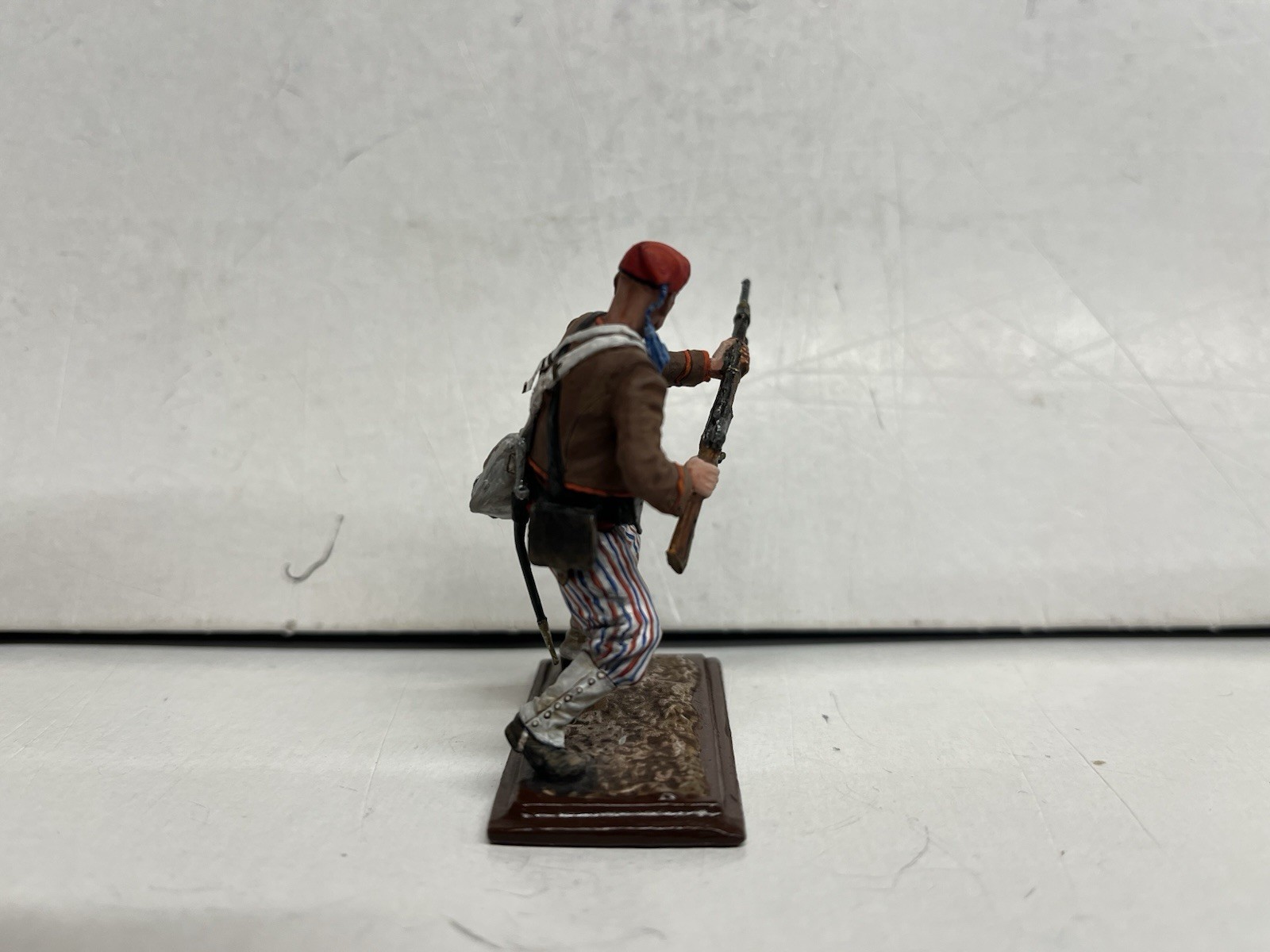 Picture 4 of 5