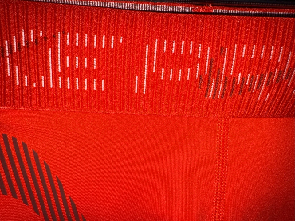 Nike Pro Woman Biker Shorts Small - Image 4 of 4