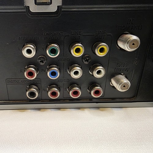 Samsung VHS VCR DVD-V5650 4 Head Hi-fi Stereo Combo Player, Tested And Working - Picture 7 of 8