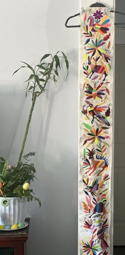 Hand Embroidery Table Runner - Picture 1 of 4