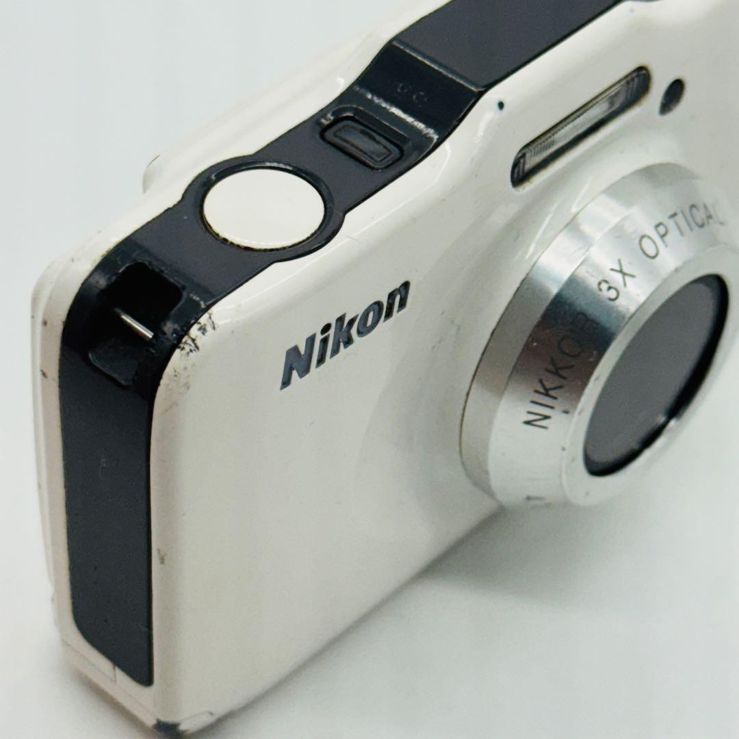 Nikon COOLPIX S31 White Waterproof Digital Camera Tested 10MP