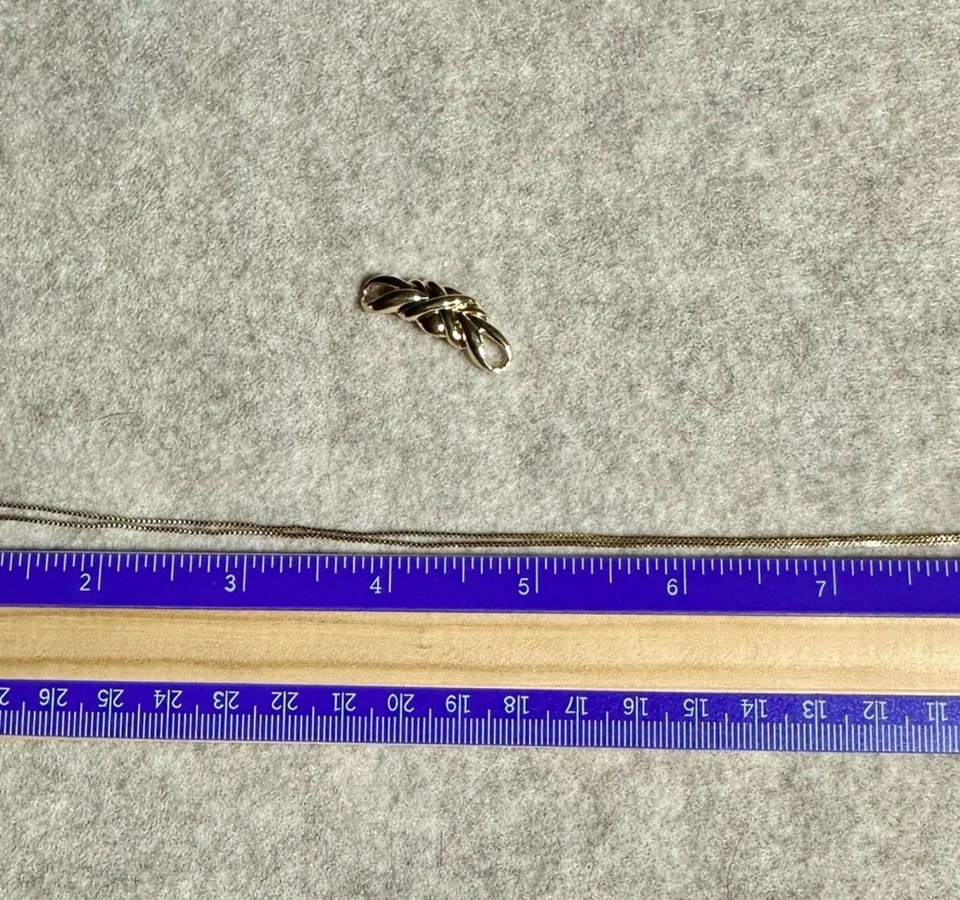 Ross Simons 925 Plata Tono Oro Diapositiva Colgante y 18” Caja RS Cadena Lote #85 Foto 3 de 4