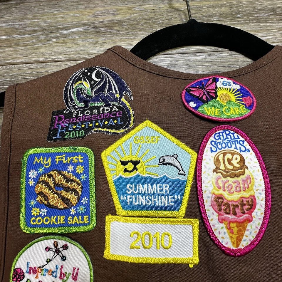Vintage Girl Scouts Brownie Vest Size Small 7-8 Attached Patches South Florida - Image 4 of 4