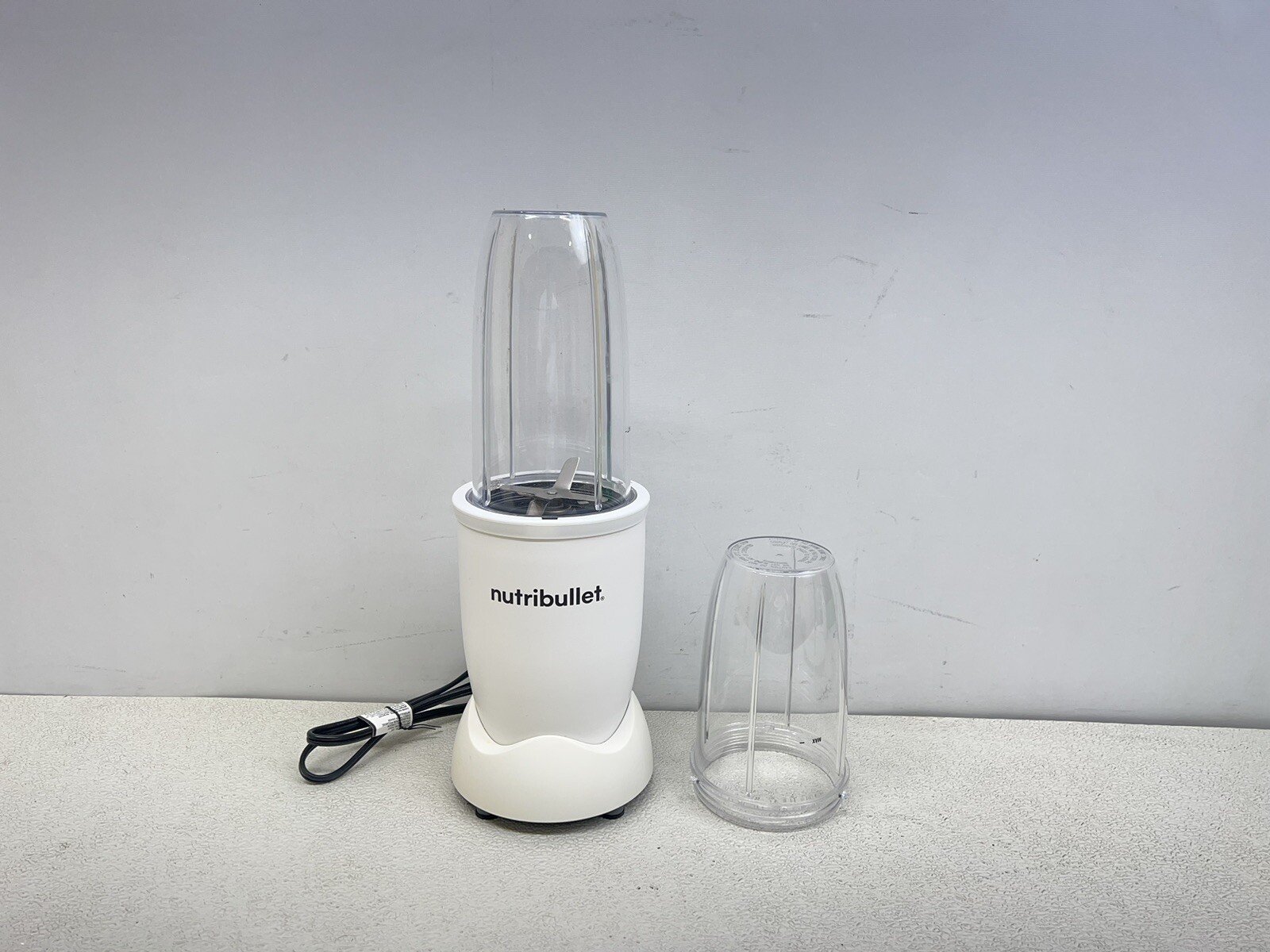 NutriBullet - Pro 900 Watt Personal Blender NB9-0901AW - Matte White -
