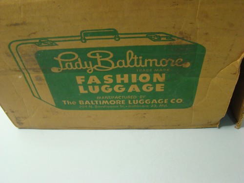 Vintage Lady Baltimore Train Case White With Gold Hardware key tray mirror box - Picture 20 of 22