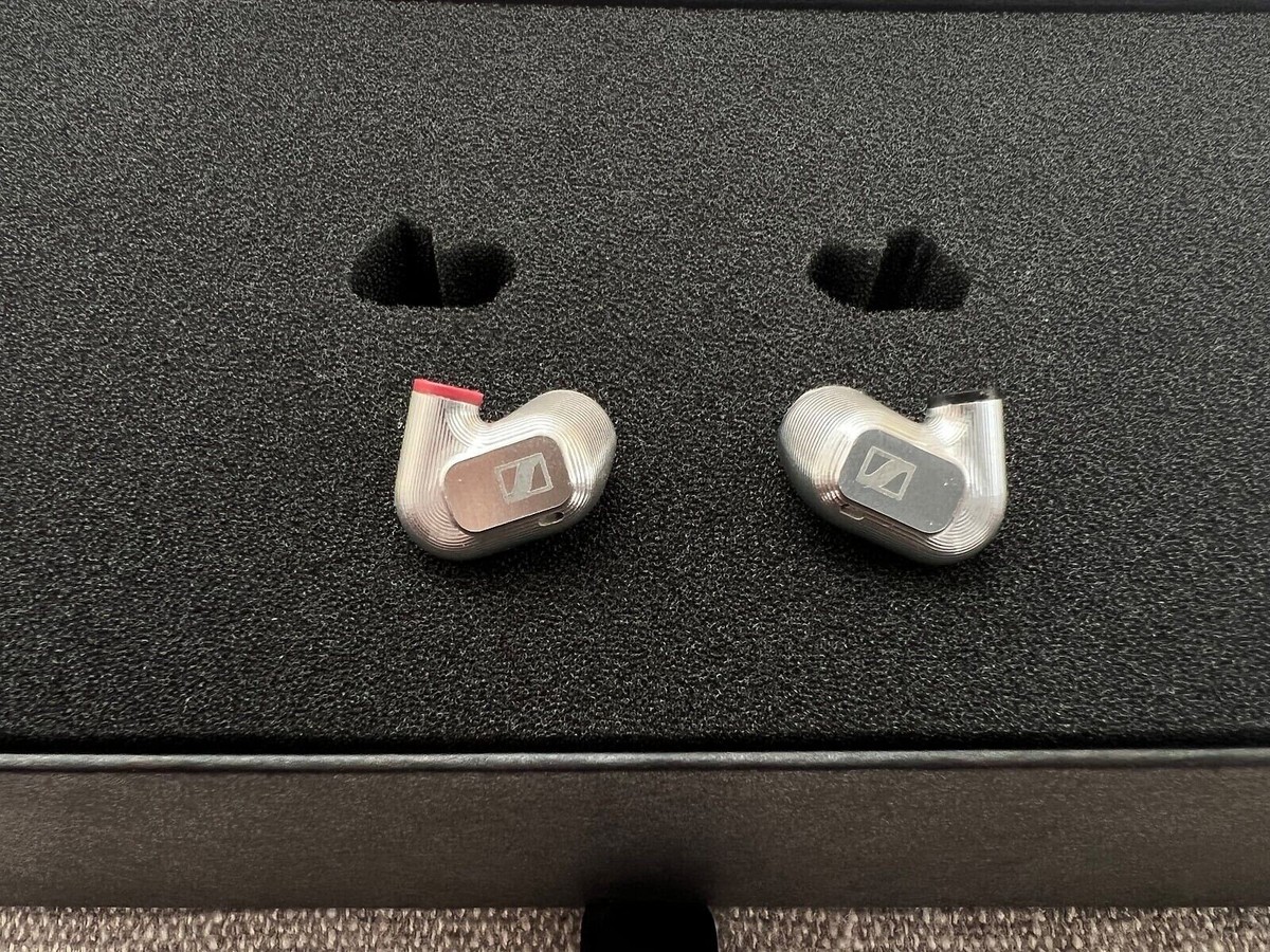 Sennheiser IE 900 Audiophile in-Ear Monitors - TrueResponse
