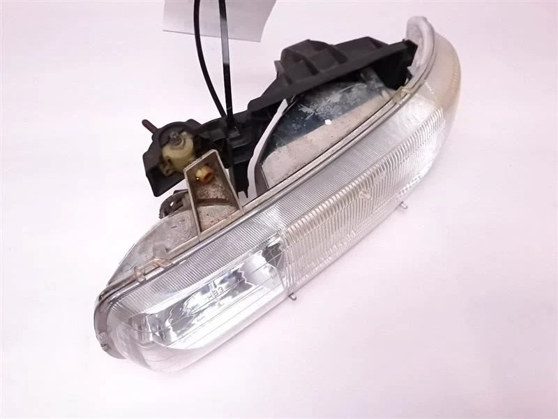 左侧头灯适合雪佛兰 SUBURBAN 2000 - 2006 — 第 2/4 张图片