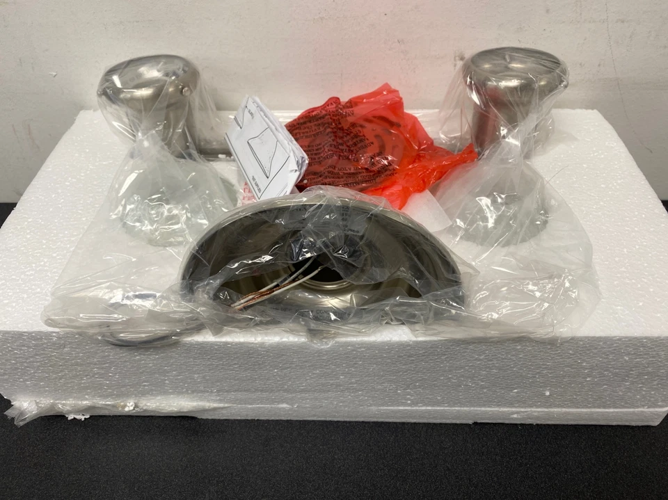 Seagull Sussex 10-1/4 дюйма 2-ламповый кронштейн матовый никель - 100 Вт - Изображение 2 из 4