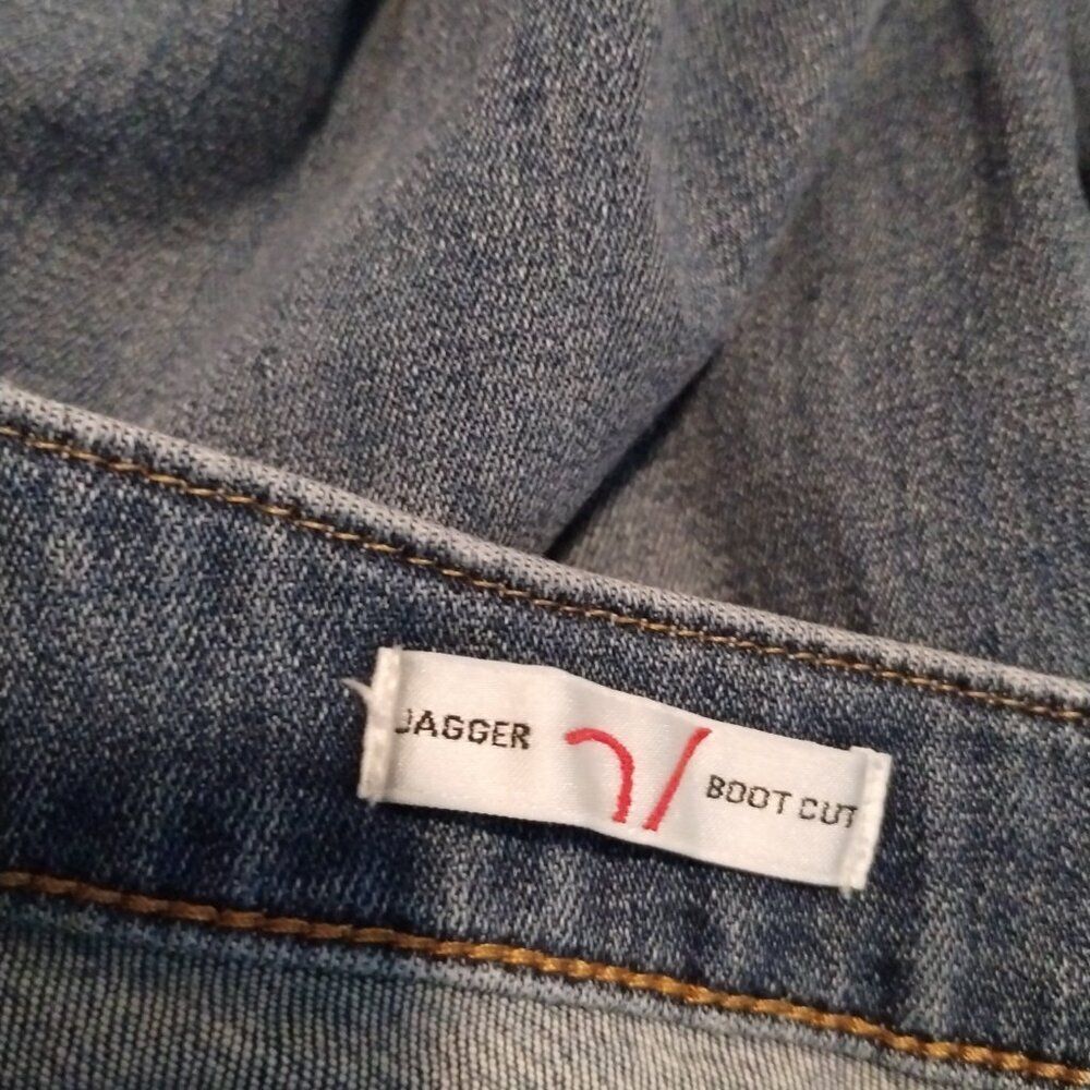 Vigoss Women's Jagger Bootcut Jean Size 31 Dark Wash Denim Stretch 5-Pocket