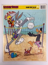 Bugs Bunny Playing Volleyball Tray Puzzle 1990 Golden Looney Tunes - A-16