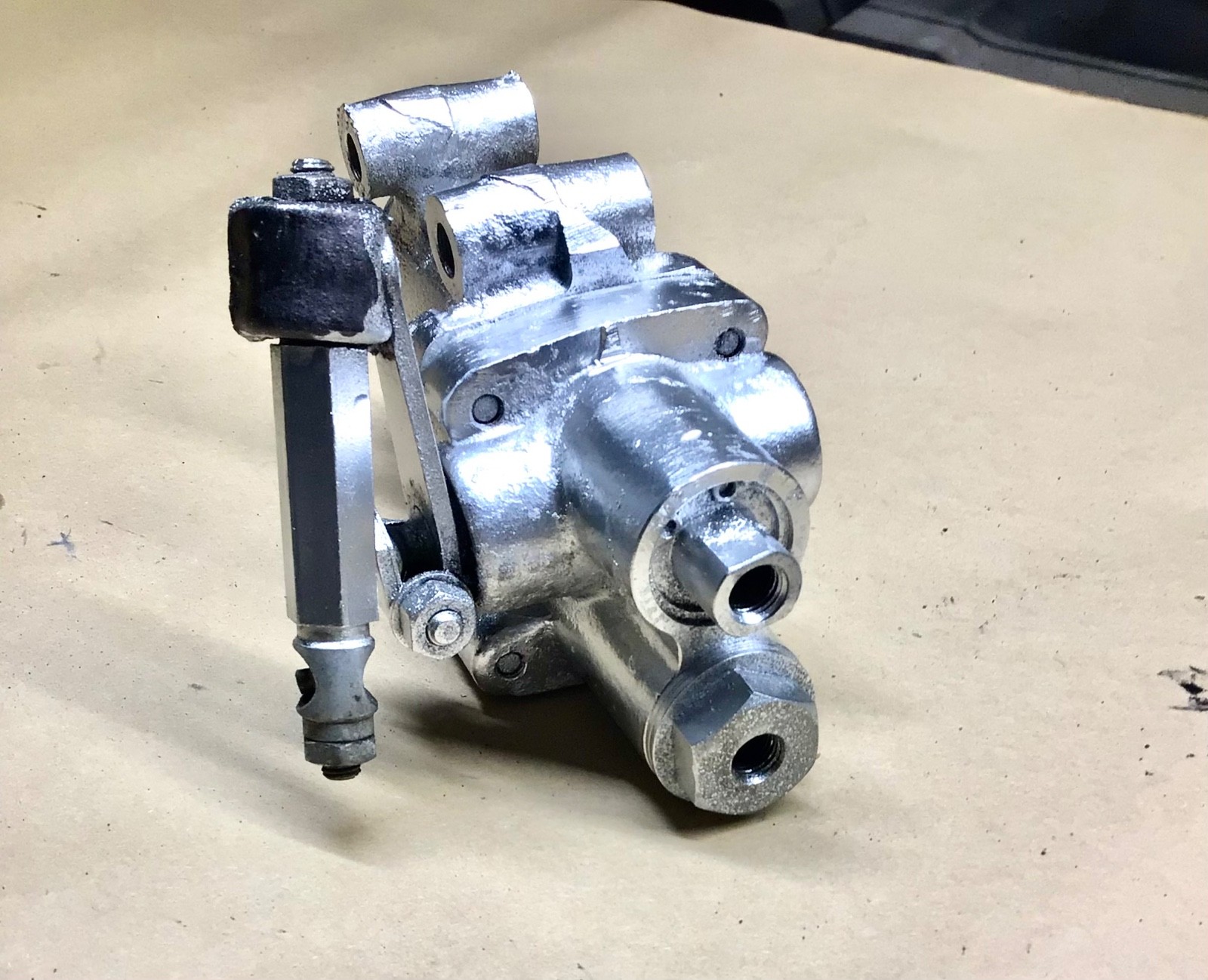 1966 - 1980 Rolls Royce Silver Shadow Wraith II Height Control Valve Right Side