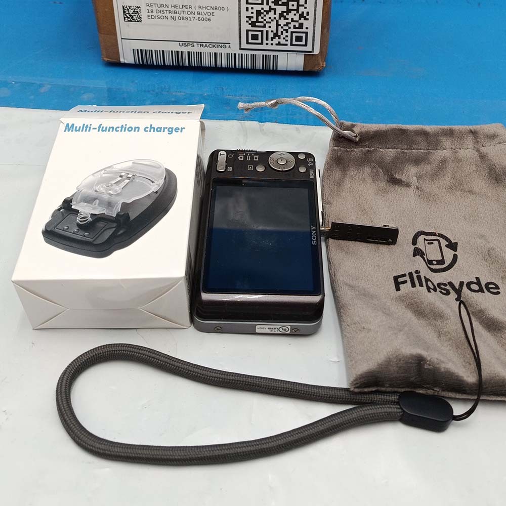 Sony Cyber-shot DSC-W570 Digital Camera 16.1MP 5x Optical Zoom Silver Auto Focus