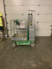 2012 GENIE GR20 20’ ELECTRIC RUNABOUT SCISSOR VERTICAL MAST DRIVABLE MAN LIFT