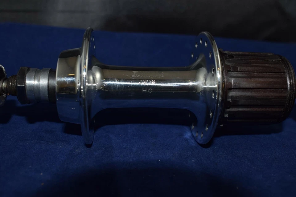 Suntour rear hub 32 hole 130 mm 7 speed cassette aluminium vintage NOS - Image 2 of 4