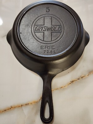 Griswold Erie #5 Slant Logo Cast Iron Skillet Pan 724L Heat Ring Early 1900s 