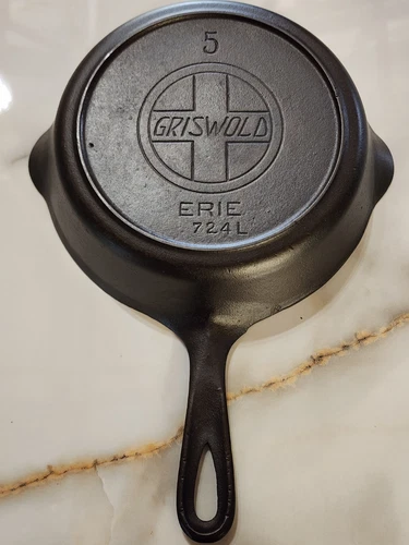 Griswold Erie #5 Slant Logo Cast Iron Skillet Pan 724L Heat Ring Early 1900s