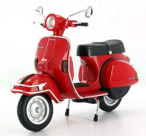 Modellini statici di mezzi agricoli New-Ray per Vespa