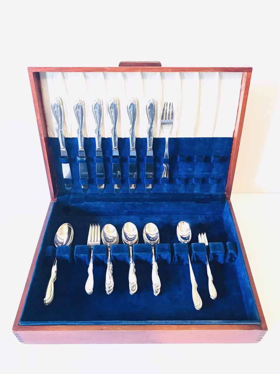 VTG Rogers Bros 1847 Heritage 40 Piece Silverplate Flatware Set&Case  Collectible