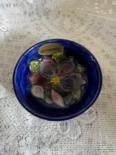 MOOCROFT SHALLOW FOOTED BOWL PIN DISH CLEMATIS 3.25 INCHES WITH LABEL EXCELLENT