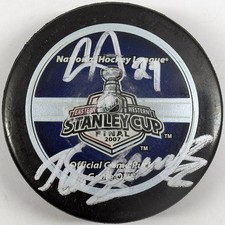   Paul Kariya/Teemu Selanne Signed 2017 HOF Puck  9 JSA LOA (card) 707276