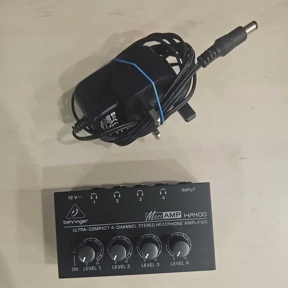 Behringer MicroAMP HA400 ultra-compact 4-channel stereo headphone amplifier - Image 2 of 4