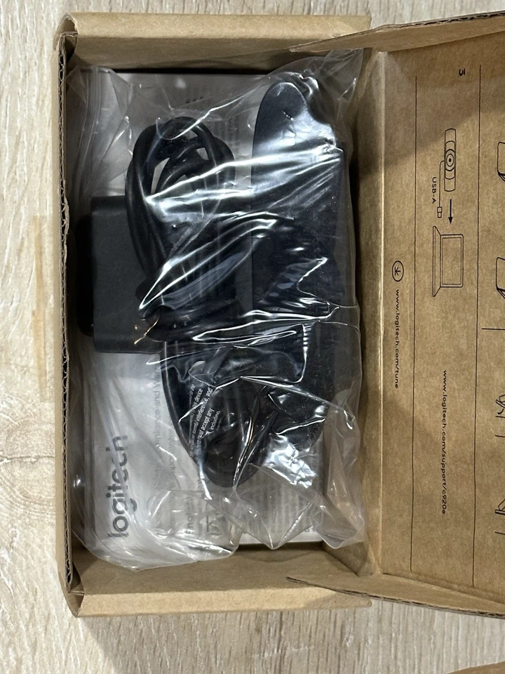 Logitech  C920e HD 1080p Webcam New Open Box - Image 4 of 4
