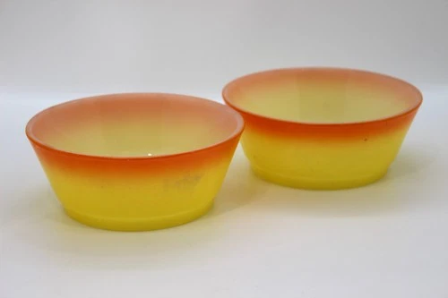 Vintage Anchor Hocking Fire-King Sunset Yellow Orange Ombre Oven Proof Bowls Set