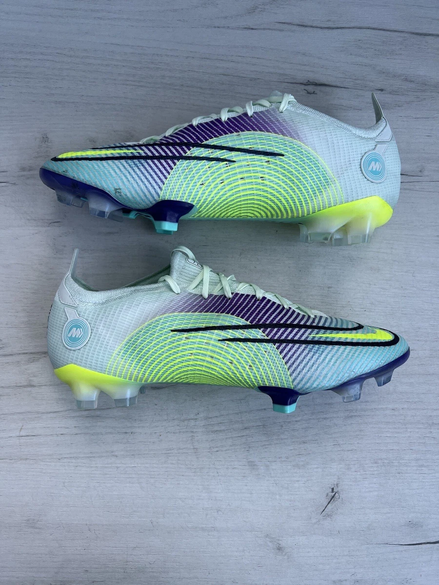 Nike top teal cleats