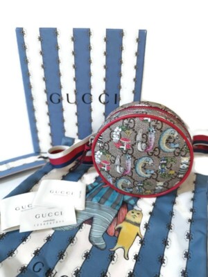 GUCCI Yuko Higuchi Bauchtasche für Kinder aus GG Monogram Canvas mit Bemalungen