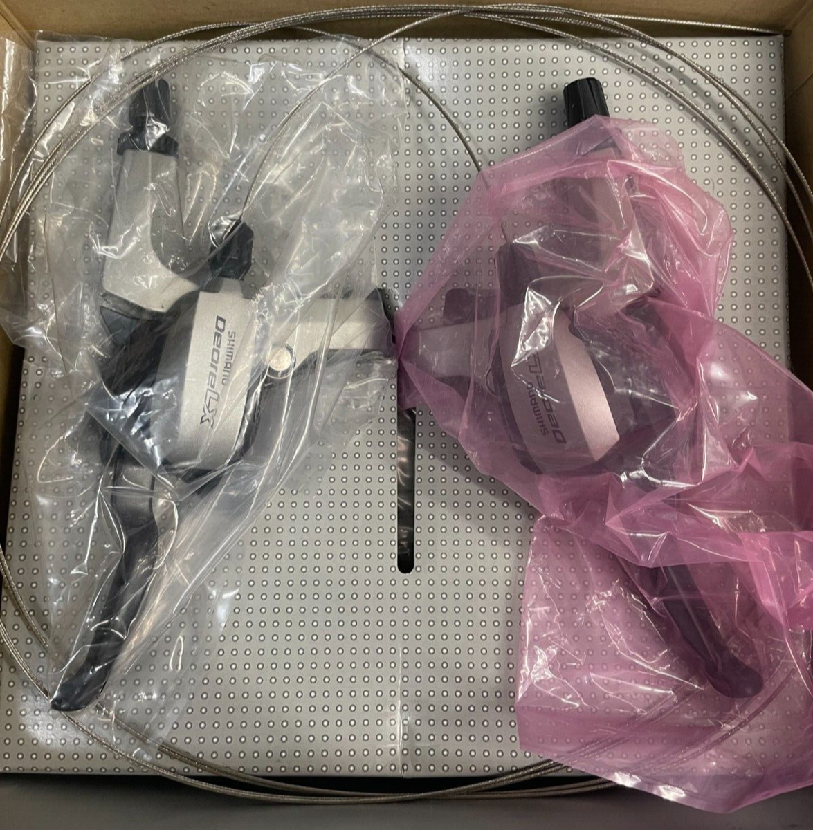 Shimano Deore LXデュアルコントロールレバー ST-M580超美品 Shimano Deore LX ST-M580 Dual control 3x9 MTB shifter and