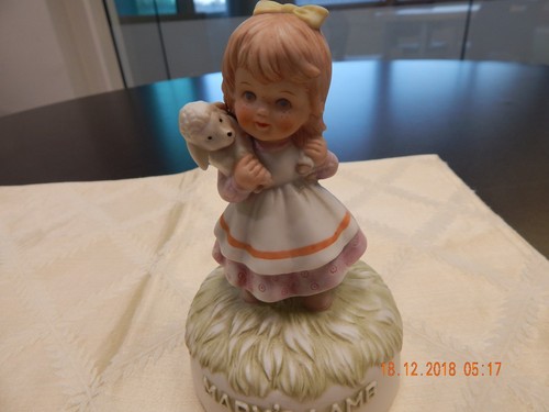 Vintage Ceramic Mary's Lamb Music Box - Gorham Gift World - Picture 9 of 12