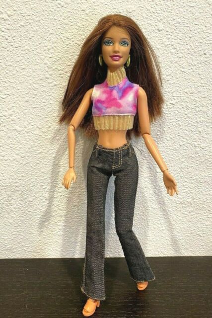 Sporty Fashionista 2010 Barbie-fully articulated-100 poses- Cool outfit!
