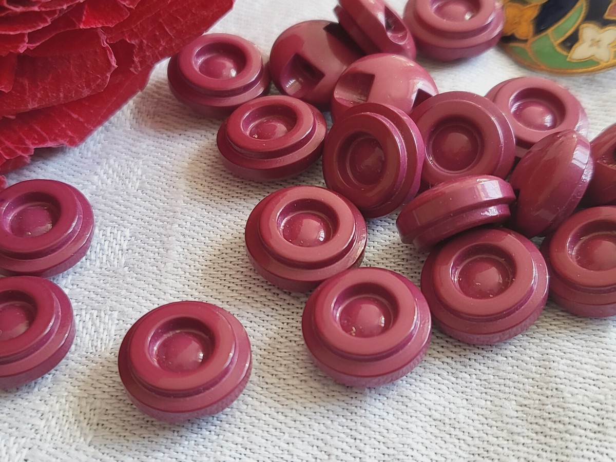 Lot De 4 Boutons Vintage Prune Avec Pied - Diamètre 1,7 Et 2,1 Cm - Réf. 1791
