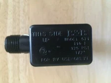 *B&B RV 571 VAC-FLUSHER VACUUM BREAKER CHECK VALVE MODEL 125 PSI 1/2" RV 