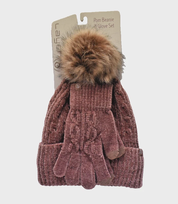 Layer 8 Chenille Knit Pom Beanie Hat and Glove Set Rust New!