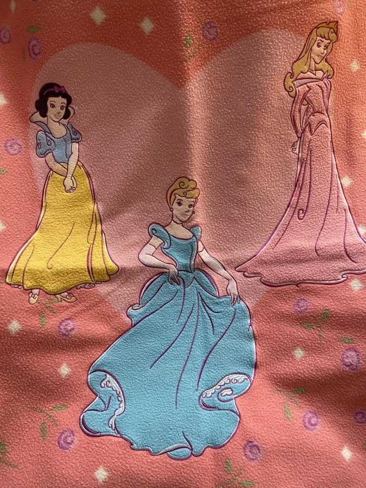 Manta polar rosa princesa Disney tiro Blancanieves Cenicienta flores aurora Foto 2 de 4