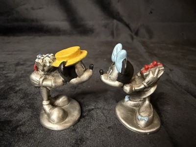 Disney Hudson Pewter Figurines Mickey & Minnie Kissing Set Of 2