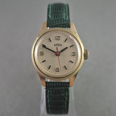 Vintage EMES Armbanduhr   Klassisches Design mit grünem Lederarmband