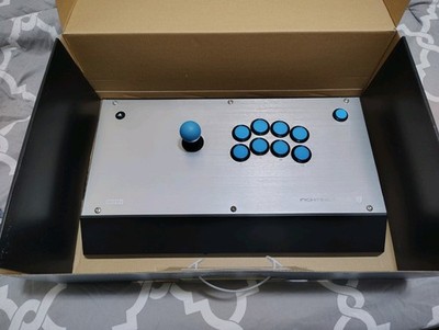 Custom Hori Fighting Edge Fightstick for PS4/PC with Seimitsu Stick and Buttons