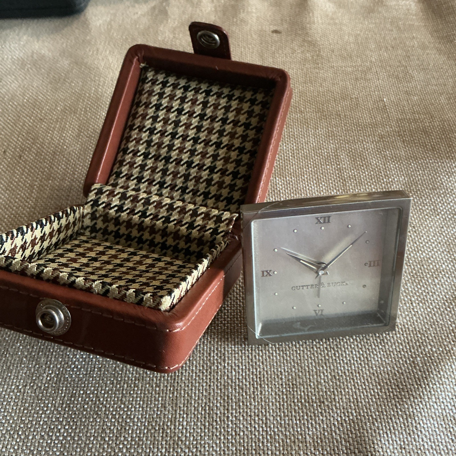 Cutter & Buck Travel Alarm Clock Brown Leather Houndstooth Case