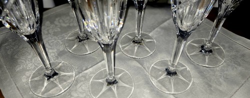 set of 18 Mikasa, Park Lane  stemware - Picture 5 of 24