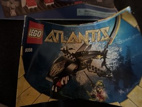 LEGO 3182 CITY Airport Vintage Airplane Pilot Classic Set