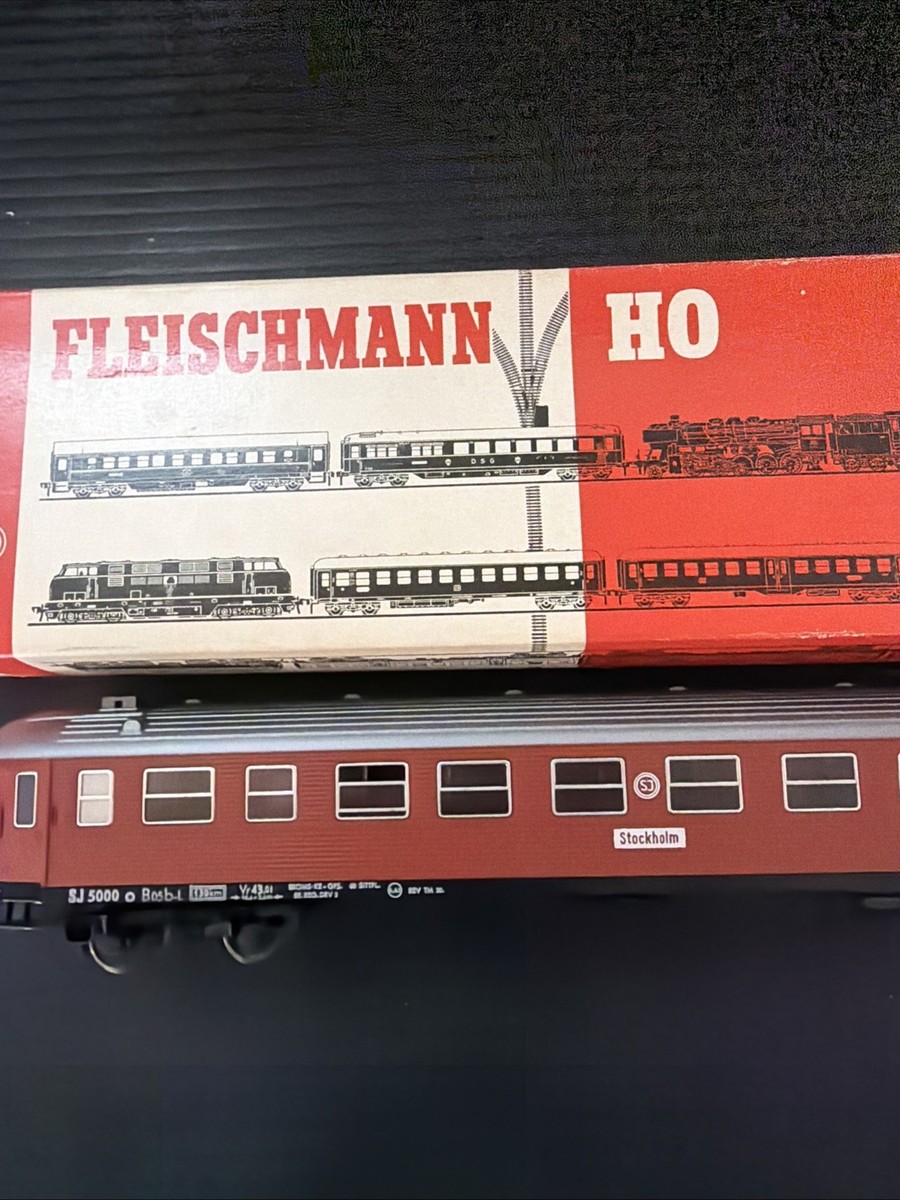 Fleischmann 5155 HO Scale Sj 5000 Stockholm Express Train