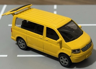 SIKU 1070 VW T5 Multivan gelb 1:55