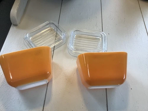 2 Vintage Pyrex “Sunflower” Orange #501-B 1.5 Cup Refrigerator Dish Fridgie Lid