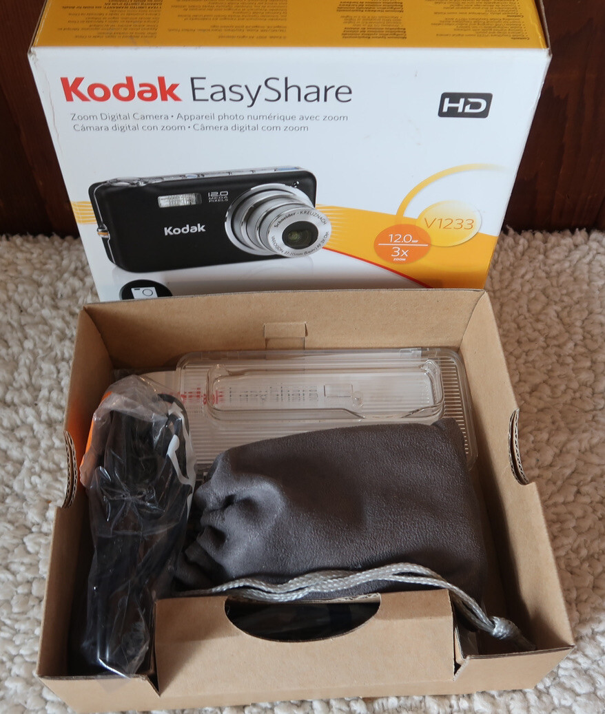 Kodak Digital Easy HD share V1233 12 Mega pixels 3X ZOOM