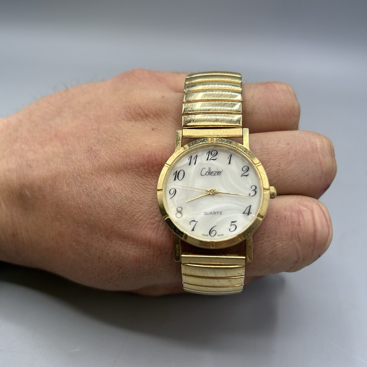 COLLEZIO Mother of‎ Pearl Dial Gold Tone Watch Expansion Band FREE $HIPPING!! Vintage Collezio Two Tone Mother of Pearl Rhinestone Watch  main image 3